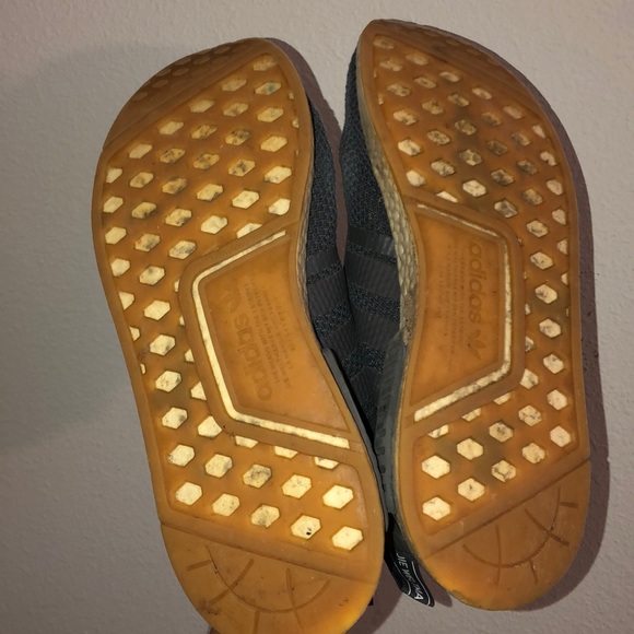 Adidas NMD R1 7/10 condition SIZE US 11 - Picture 2 of 3